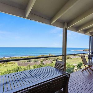 Spacious Two Bedrooms Ocean View